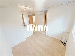 クリザンテーム白子 102 1階1LDKのリビング/ダイニング