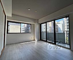 京都市営烏丸線 四条駅 徒歩1分の賃貸マンション 7階2LDKのリビング/ダイニング