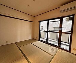 阪急京都本線 西院駅 徒歩13分の賃貸マンション 4階2DKのリビング/ダイニング