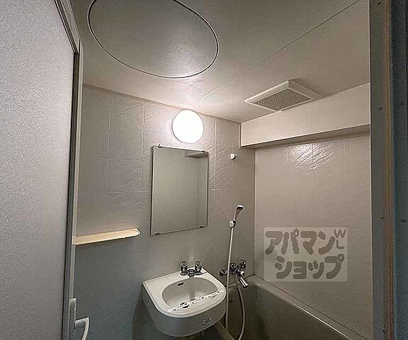 浴室
