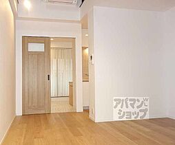 JR山陰本線 梅小路京都西駅 徒歩3分の賃貸アパート 2階1LDKのリビング/ダイニング