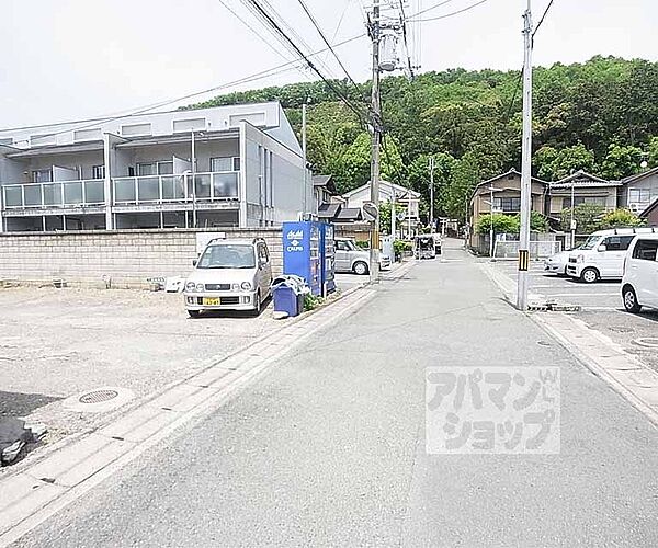 画像19:前面道路です。