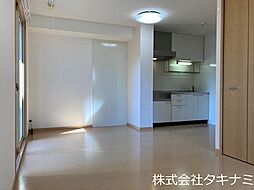 Albax　B 101 1階1LDKのリビング/ダイニング