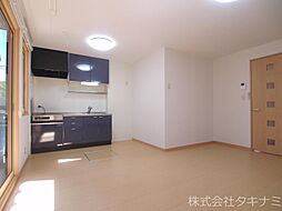 リバーサイドハイツ 102 1階1LDKのリビング/ダイニング