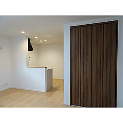 MODEST関屋大川前 0201 2階ワンルームのリビング/ダイニング