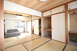 新地西町K貸家 5Kのリビング/ダイニング