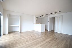 サンセットコート 301 3階1LDKのリビング/ダイニング