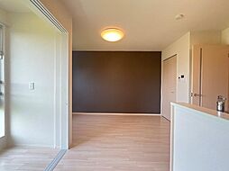 クローバー・サーティ 2階1LDKのリビング/ダイニング