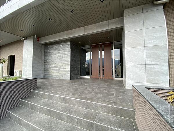 エントランスを拡大表示