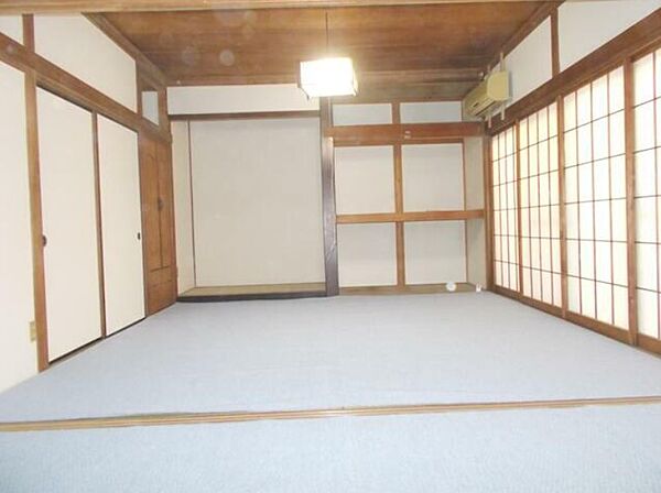 detached 茨城県常総市豊岡町1160-39

地図を見る