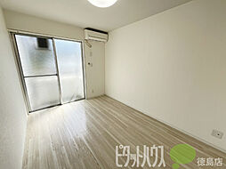 Le・Blanche 1階ワンルームのリビング/ダイニング