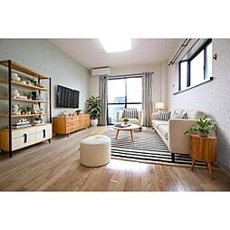 エミーヒルズ 101 1階ワンルームのリビング/ダイニング