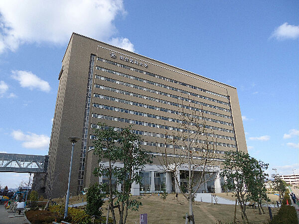 画像15:私立関西医科大学枚方キャンパス（711m）
