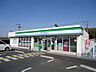 周辺：ファミリーマート JR藤阪駅前店（825m）