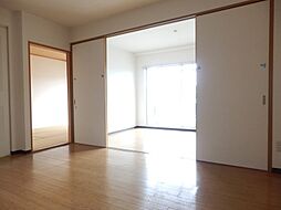 アセンブル高野 3階3DKのリビング/ダイニング