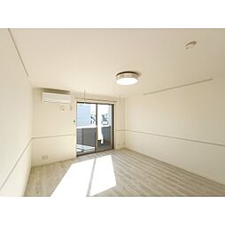 DE DOMO GEMINOS 2nd 2階1Kのリビング/ダイニング