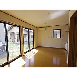 メゾンヴィラージュ　A 3LDKのリビング/ダイニング