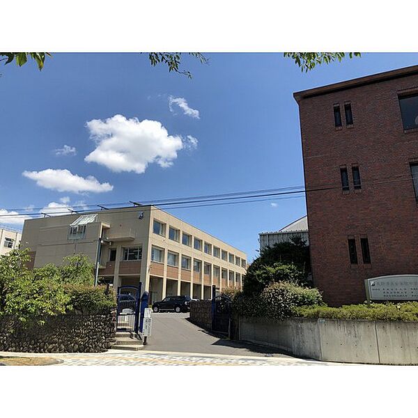 画像28:高校・高専「私立長野清泉女学院高校まで508ｍ」