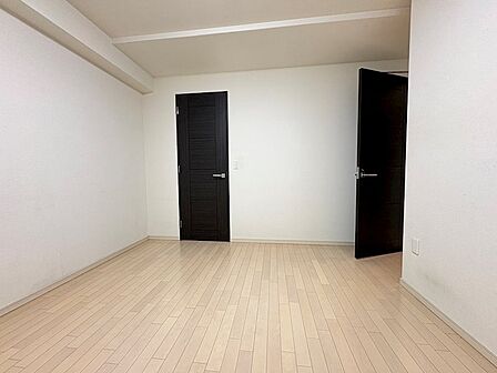 洋室7帖。WIC付きのお部屋です。