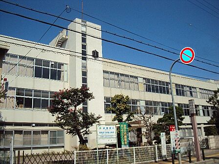彦根市立城東小学校（840m）