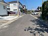 その他：前面道路。閑静な住宅街です