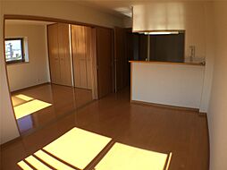 マリア・フローラ 201 2階2LDKのリビング/ダイニング