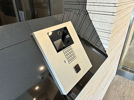 安心感のあるオートロック付き