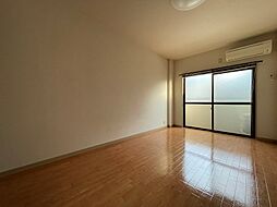 グリーンガーデンス 303 3階1Kのリビング/ダイニング