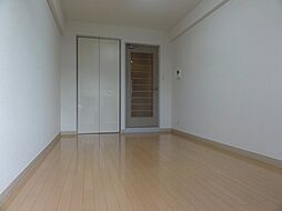 フレーズIII 101 1階1Kのリビング/ダイニング