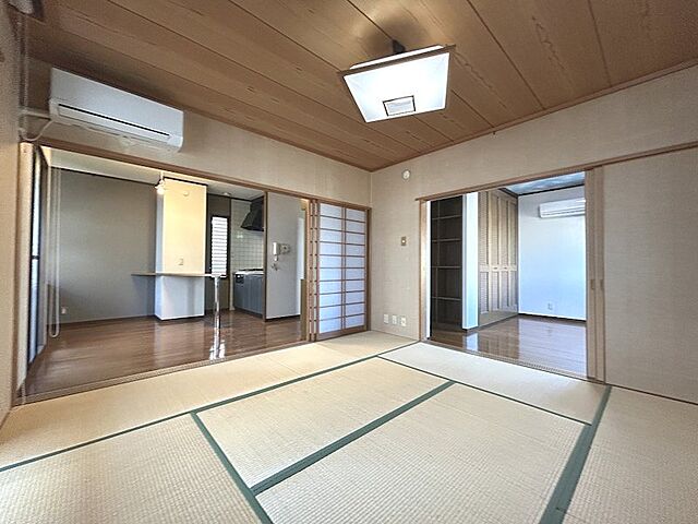 寝室