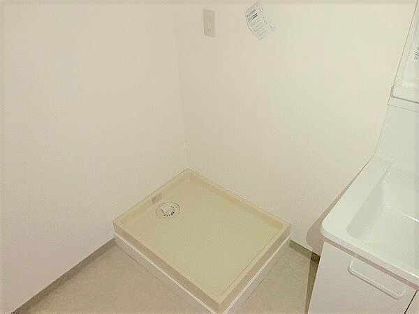 画像28:参考写真。室内洗濯機置場