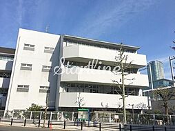 港区立小中一貫教育校赤坂学園赤坂小学校 徒歩7分。 530m