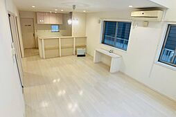 LDKは約17.7帖でリビング階段プラン!