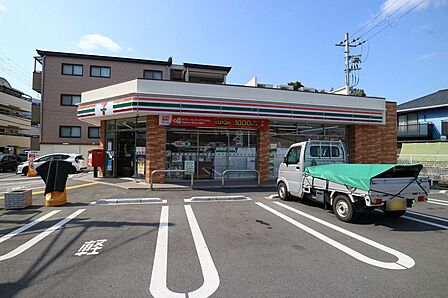 セブンイレブン宝塚宮の町店