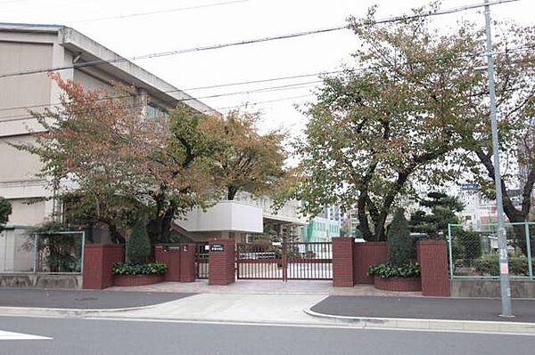 画像22:新栄小学校 1140m