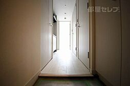 反転の間取りの写真を使用しています