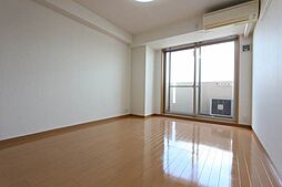 ニューシティアパートメンツ円上町 9階1Kのリビング/ダイニング