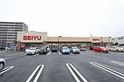 西友熱田三番町店 697m
