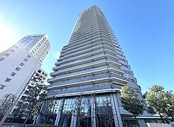 株式会社サンウッド、東急不動産株式会社、東京建物株式会社旧分譲、株式会社竹中工務店施工による地上38階建て×総戸数312戸の高層タワーレジデンス。