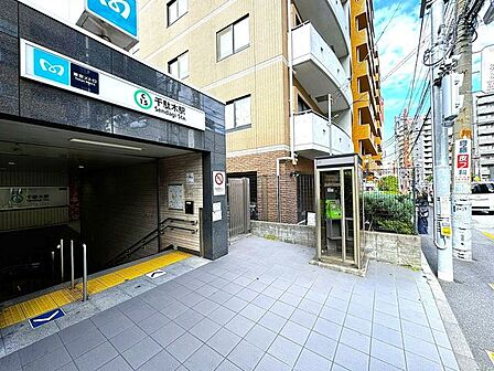 千駄木駅(東京メトロ 千代田線) 徒歩9分。 690m