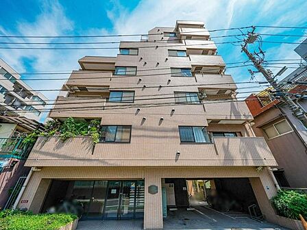 【外観】新耐震基準マンション。外壁はタイル貼りです。