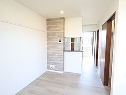 ラフィネド・メゾン 201 2階ワンルームのリビング/ダイニング