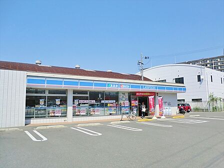 ローソン門真江端店130m徒歩2分