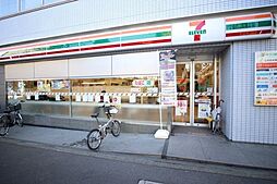 【コンビニエンスストア】セブンイレブン 新宿余丁町店まで405ｍ