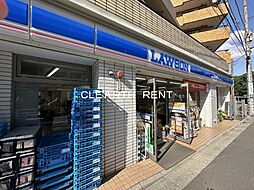 【コンビニエンスストア】ローソン 千駄ヶ谷一丁目店まで635ｍ