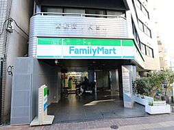 【コンビニエンスストア】ファミリーマート サンズ西新宿店まで673ｍ