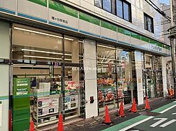 【コンビニエンスストア】ファミリーマート 幡ヶ谷駅南店まで666ｍ
