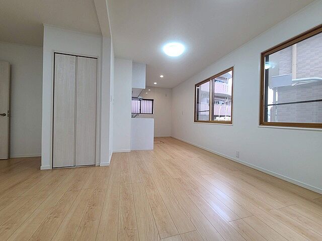 リビング/ダイニング 川口市大字東本郷