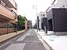 外観：前面道路含む現地写真 
