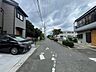 外観：前面道路含む現地写真 